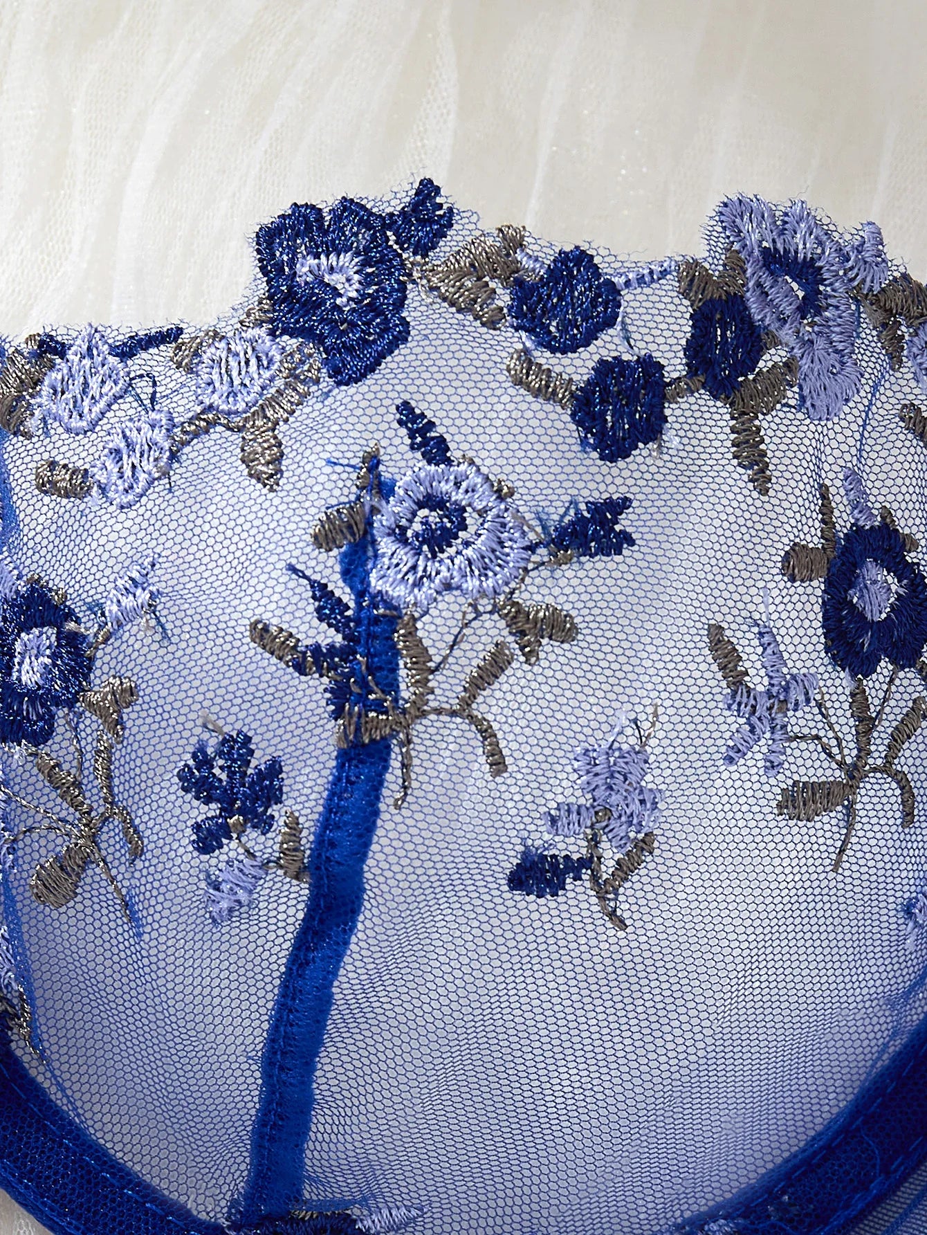 Ensemble de lingerie florale brodée bleue - Soutien-gorge sexy et string Combo avec ensemble de sous-vêtements de décoration de cœur pour femmes ZA824026